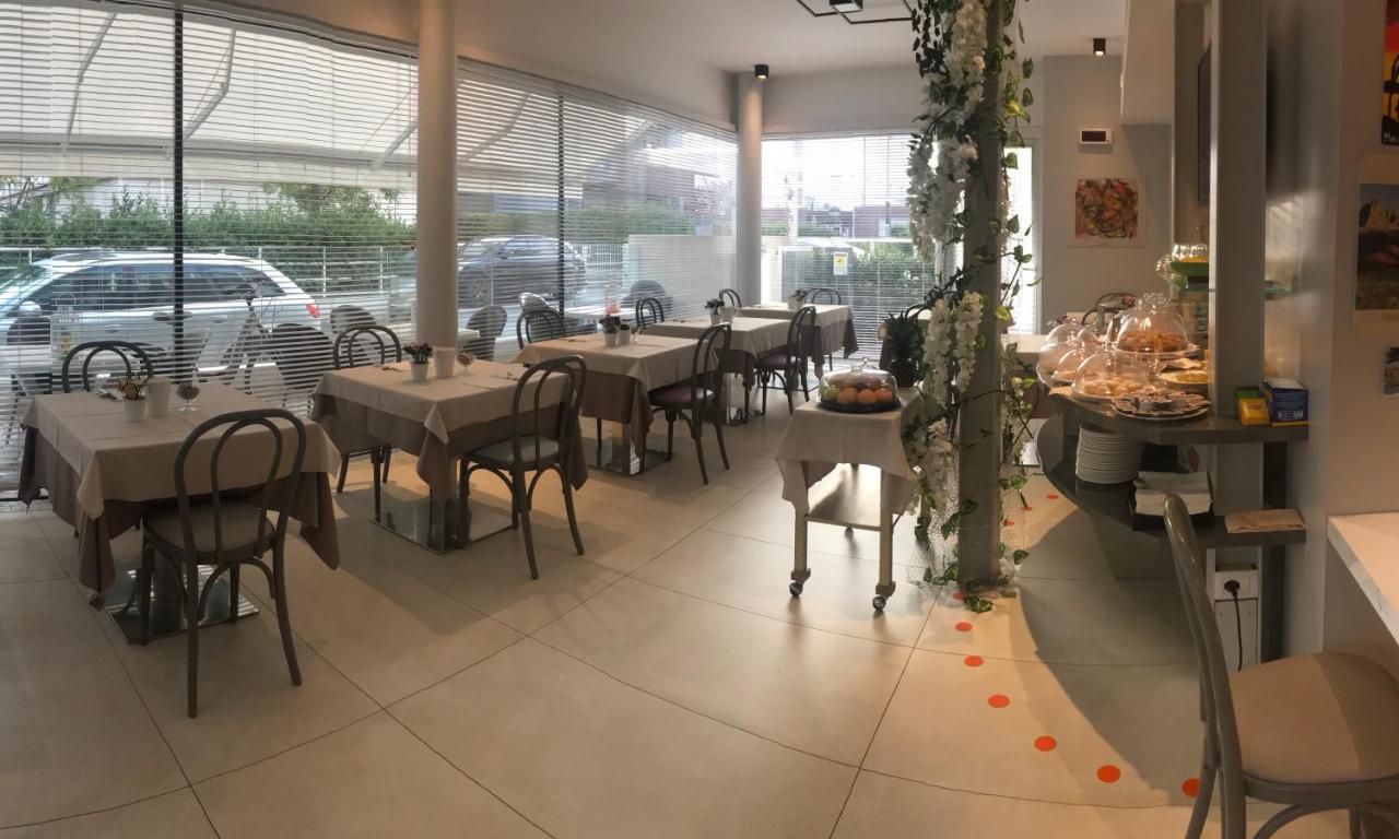 Hotel Villa Hermosa Ричоне Екстериор снимка