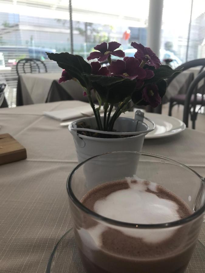 Hotel Villa Hermosa Ричоне Екстериор снимка